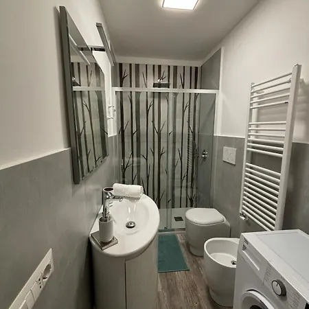 Campani 44- 2 Bedrooms Sleeps 6 *